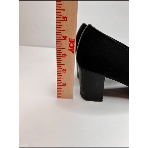 Stuart Weitzman Black Square Toe Fabric Low Heel Pumps Shoes Sz 9 AA - Picture 10 of 10